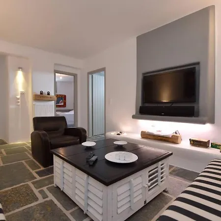 Triad Villas - Panoramic Three With Helipad Nausa