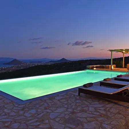 Triad Villas - Panoramic Three With Helipad Nausa