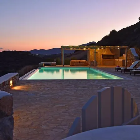 Vila Triad Villas - Panoramic Three With Helipad