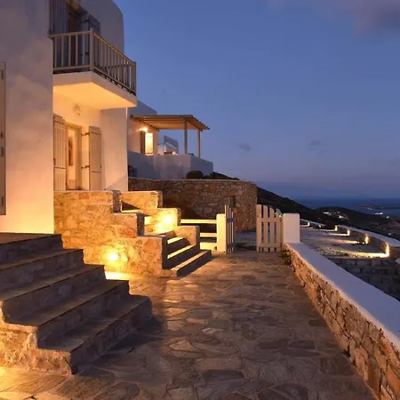 Vila Triad Villas - Panoramic Three With Helipad Nausa