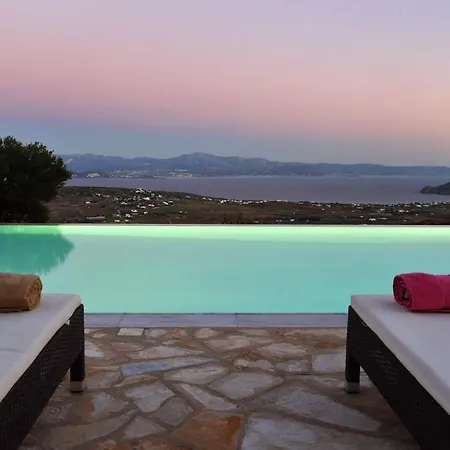 Vila Triad Villas - Panoramic Three With Helipad Nausa