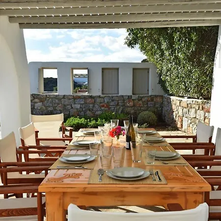 Vila Triad Villas - Panoramic Three With Helipad Nausa